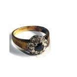 18ct gold vintage sapphire & diamond halo ring (3.8g)