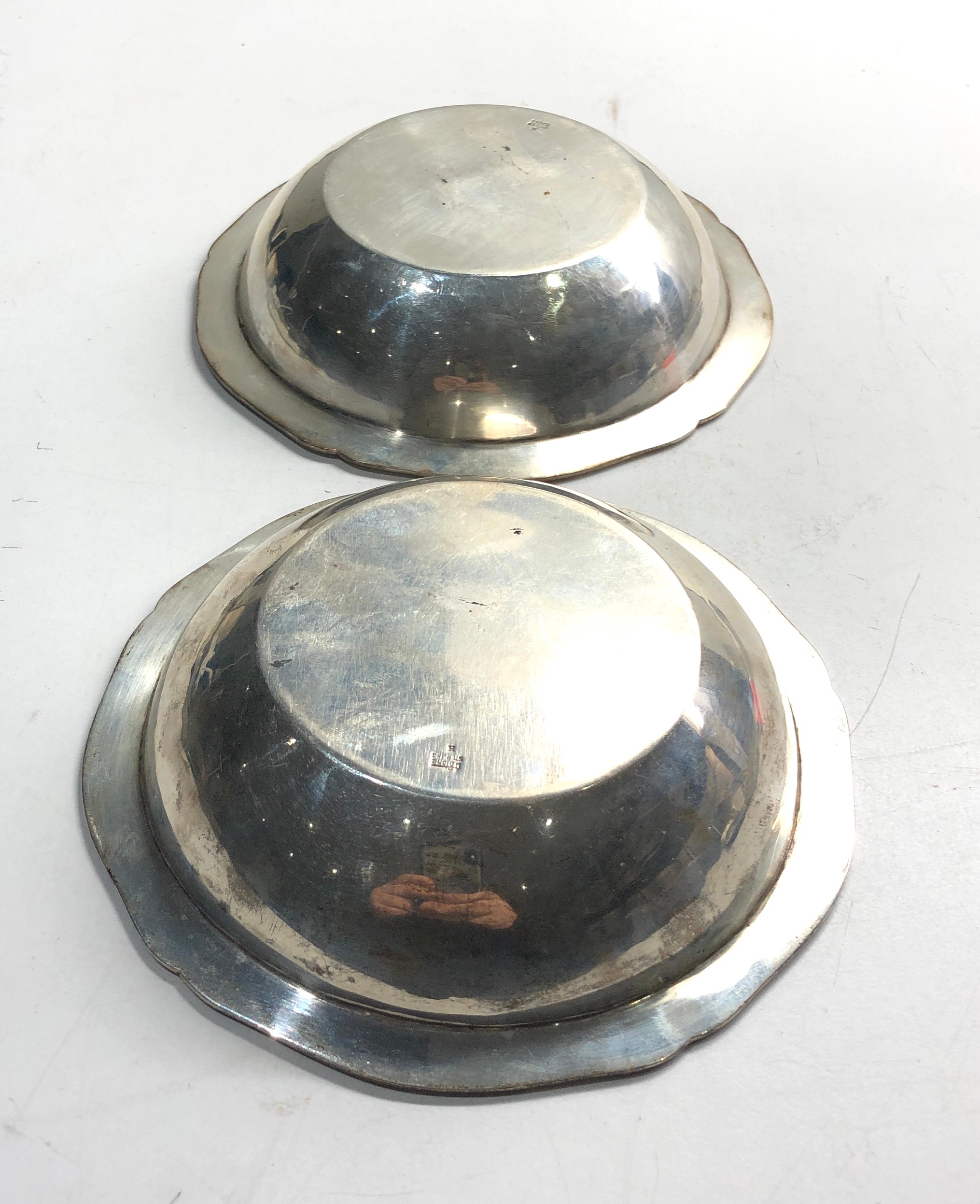 Pair of sterling silver bowls each measure approx 14cm dia total weight 323g - Image 2 of 3