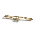 15ct gold antique pearl bar brooch (5.3g)