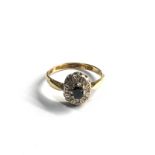 18ct gold diamond & sapphire cluster ring (3.2g)