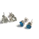 2 x 9ct white gold stone set earrings 3g