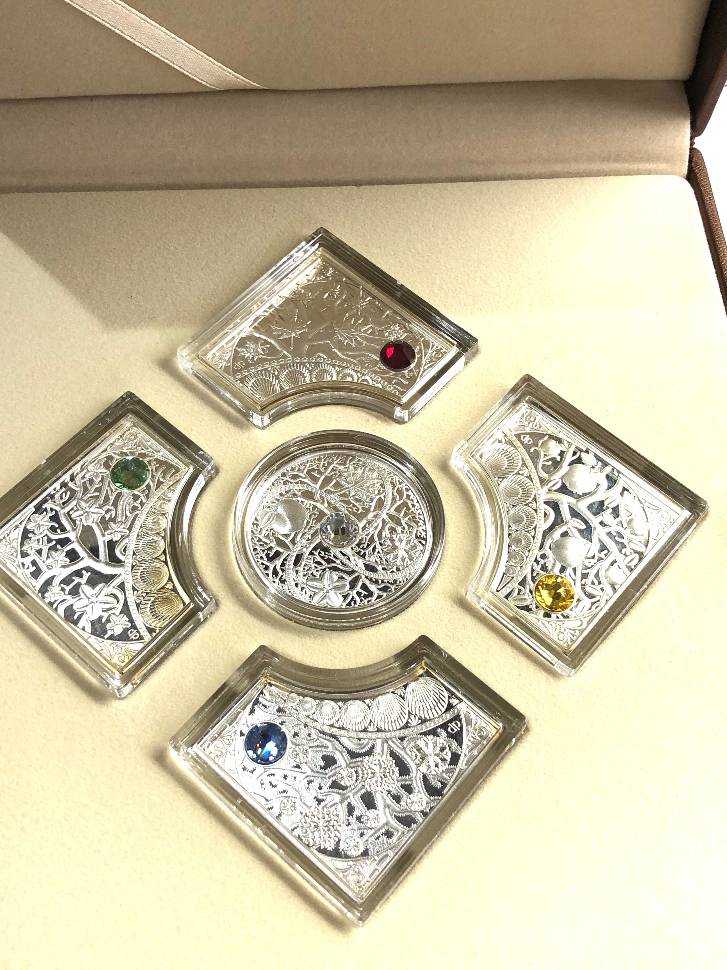 boxed skarbic mennicy polskiej The collection includes 5 silver Ag 925. issued by the Assay Office - Image 3 of 4