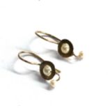 9ct gold pearl earrings weight 1.3g