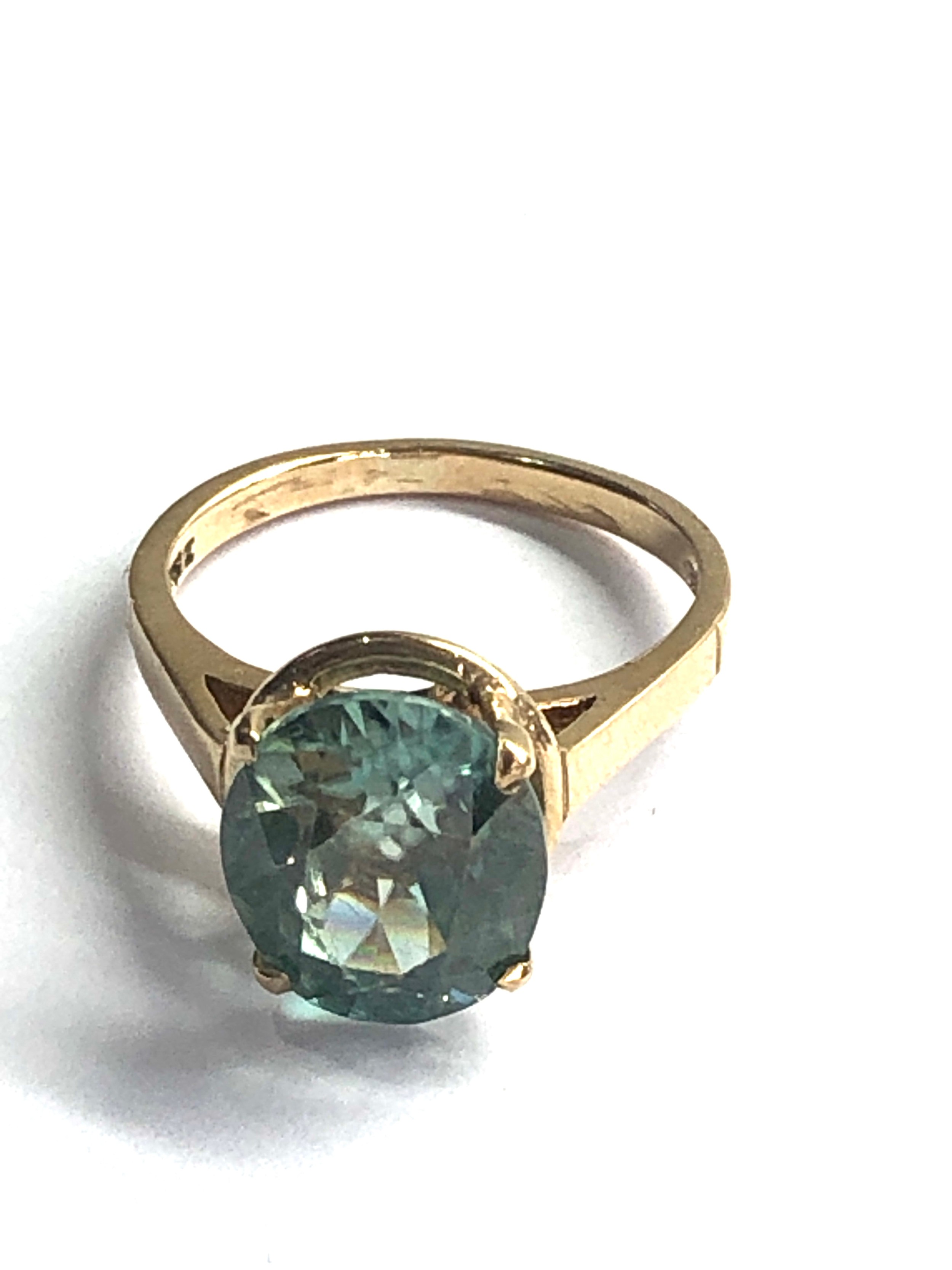 9ct gold blue zircon ring weight 4.2g