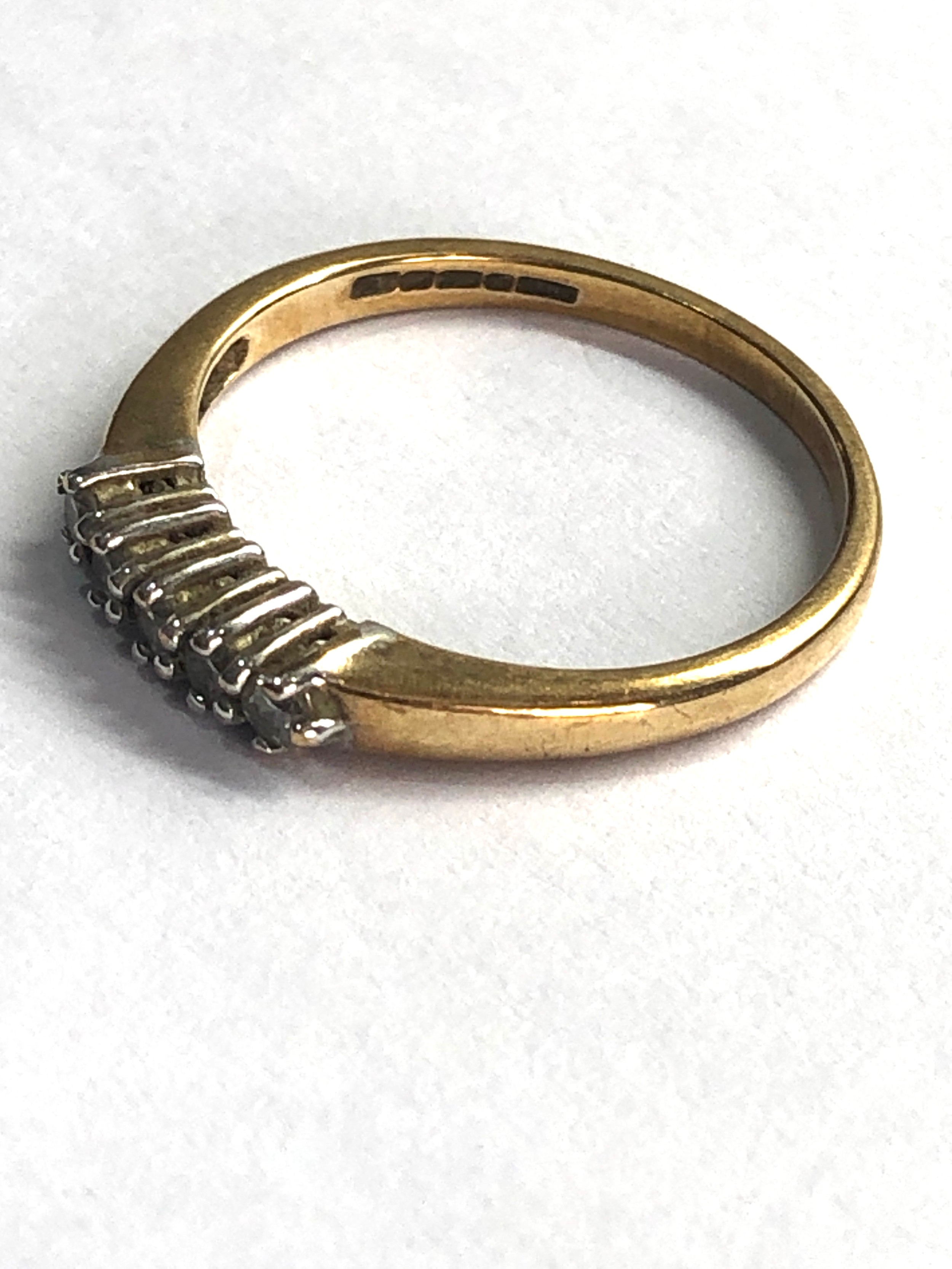 9ct gold diamond ring weight 1.6g - Image 2 of 3