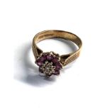 9ct gold vintage diamond and ruby cluster ring (3.1g)