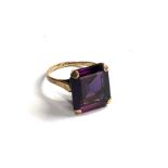 9ct gold colour change amethyst ring weight 5.3g