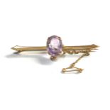 9ct gold amethyst brooch measures approx 6.1cm 4.2g