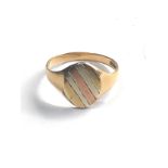 9ct three colour gold ring weight 2.8g