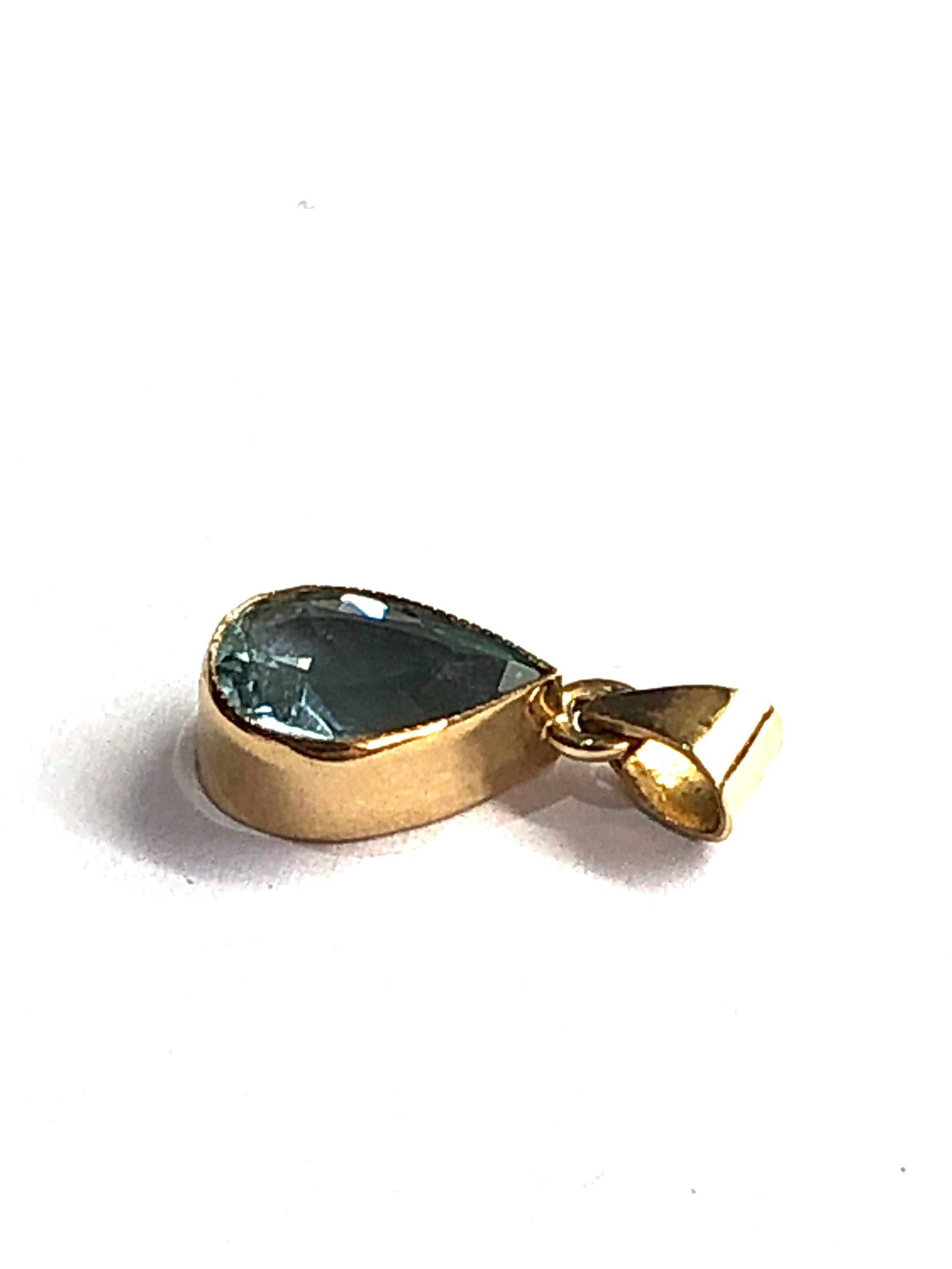 Small 9ct gold topaz pendant 0.7g - Image 2 of 3