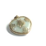 9ct gold jade oriental good luck heart pendant (7.2g)