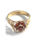 9ct gold garnet ring weight 2.5g