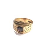 9ct gold vintage garnet ring (6.2g)