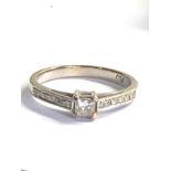 18ct white gold diamond ring 0.33ct diamonds weight 2.4g