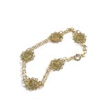 9ct gold coin detail bracelet (3.6g)