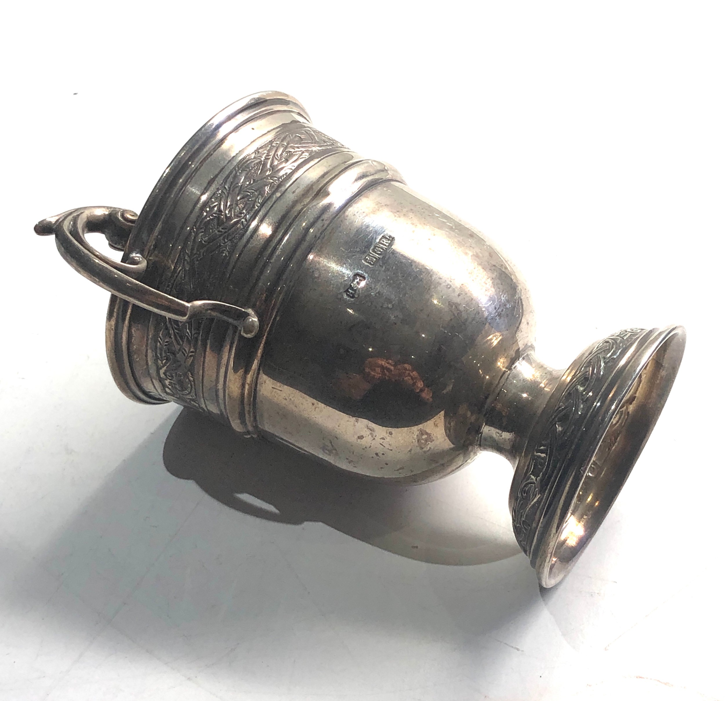 Irish Silver twin handled cup measures approx 12cm tall 8cm dia weight 136g - Image 3 of 4