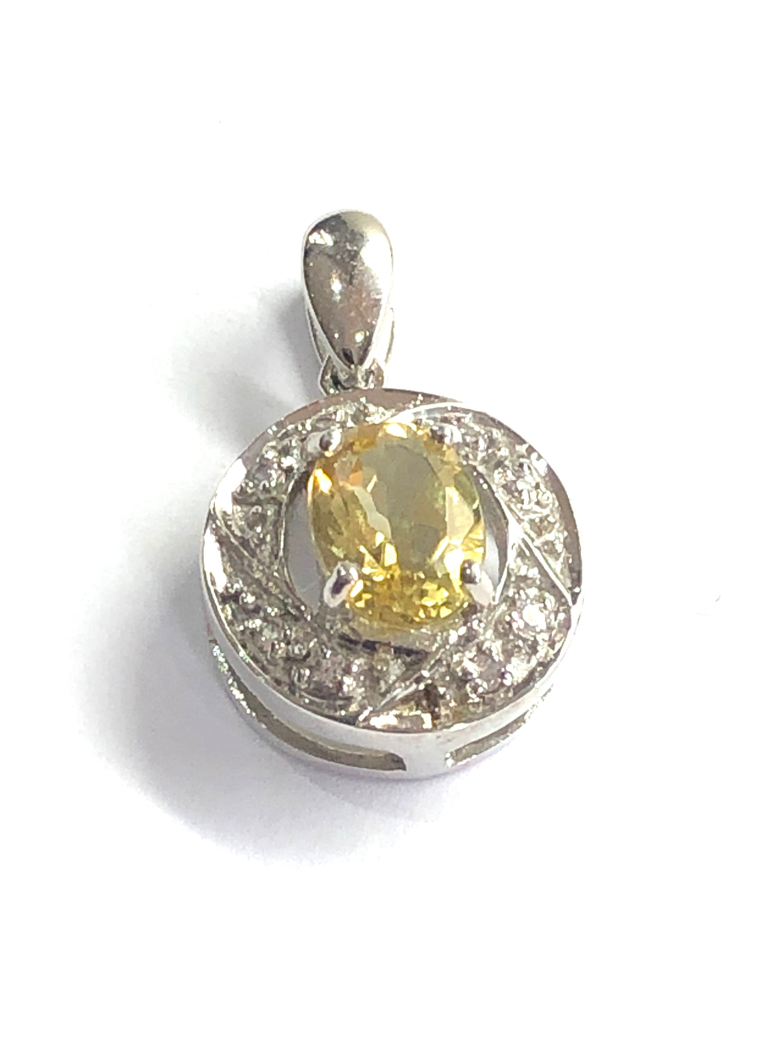 9ct white gold yellow beryl & white sapphire pendant weight 3.4g