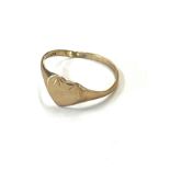 9ct gold signet ring, approximate weight 1g