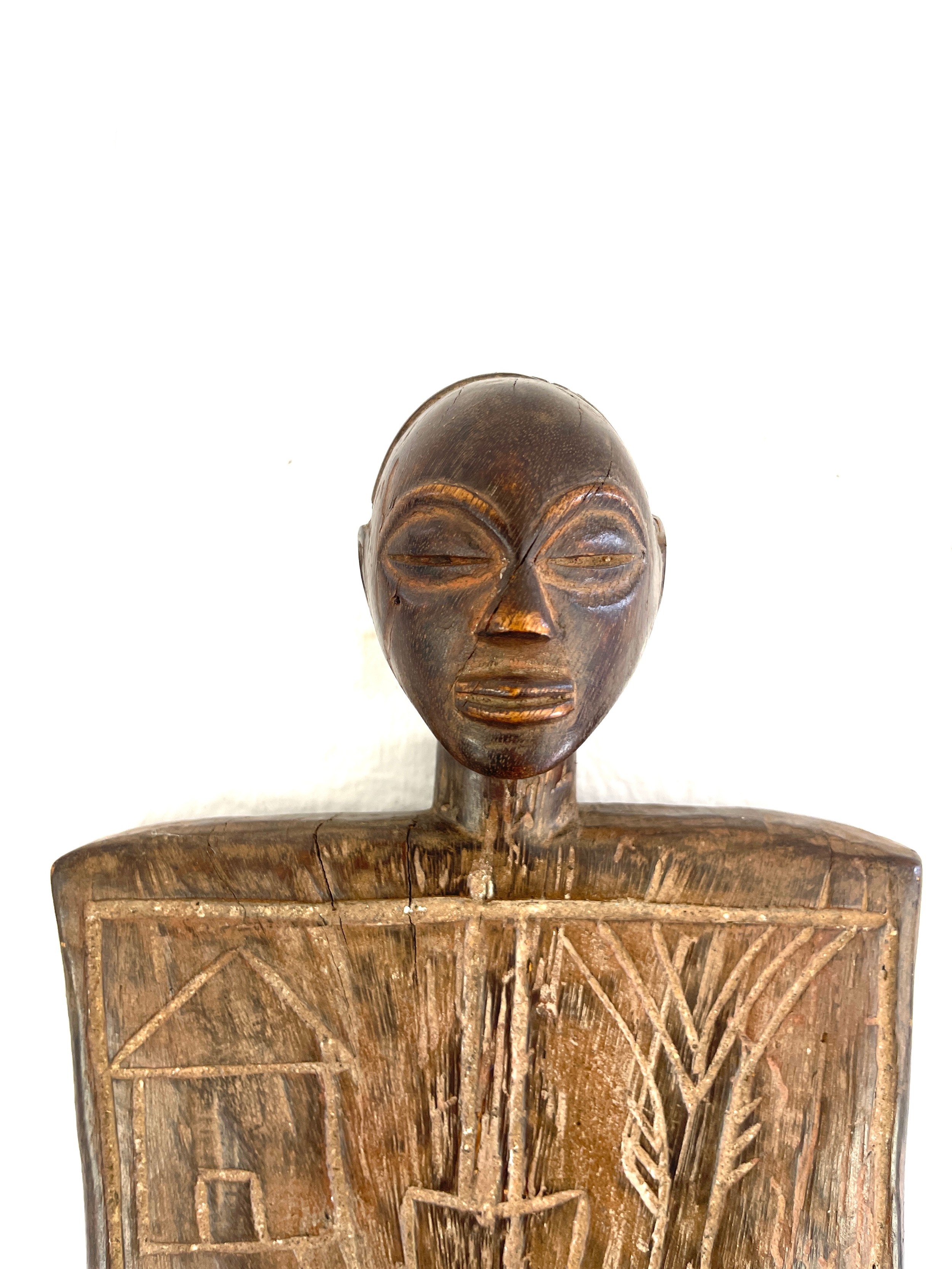 Vintage unusual African tribal board, approximate measurements: Height 12.5, Width 7 inches - Image 3 of 4