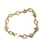 9ct gold hear detailed bracelet, approximate weight 2g