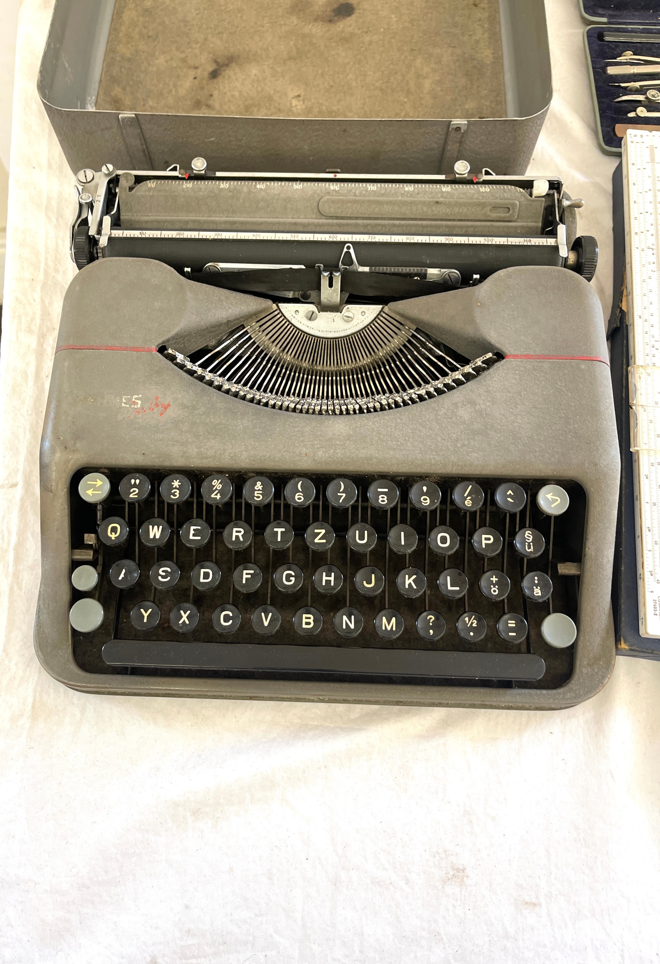 Vintage typewriter, vintage Kopernikus VII compass set - Image 4 of 4