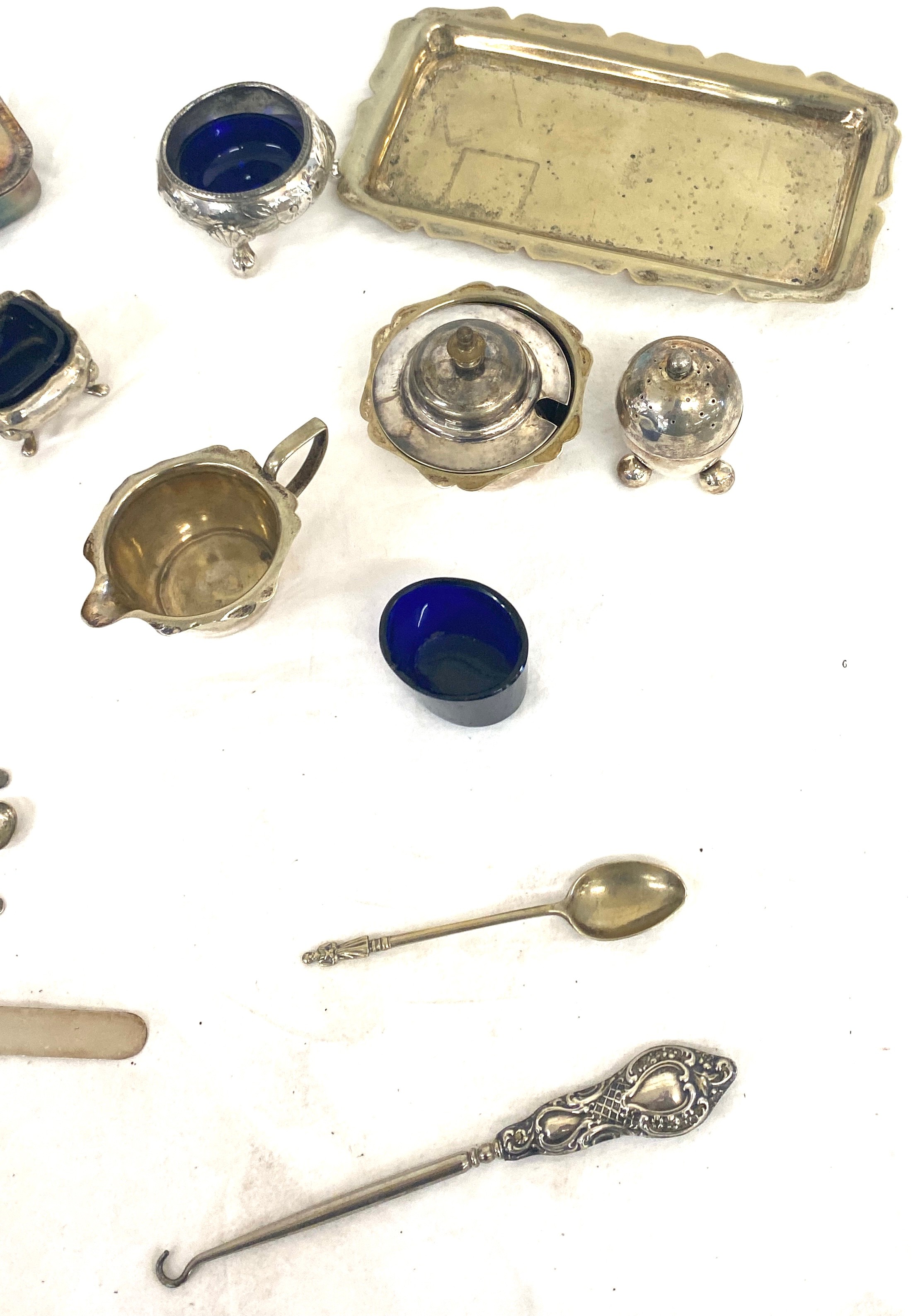 Silver button hook and assorted silver plated items - Image 3 of 3