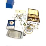 Silver jubilee coalport lidded pot, white metal spoon, badges, costume jewellery etc