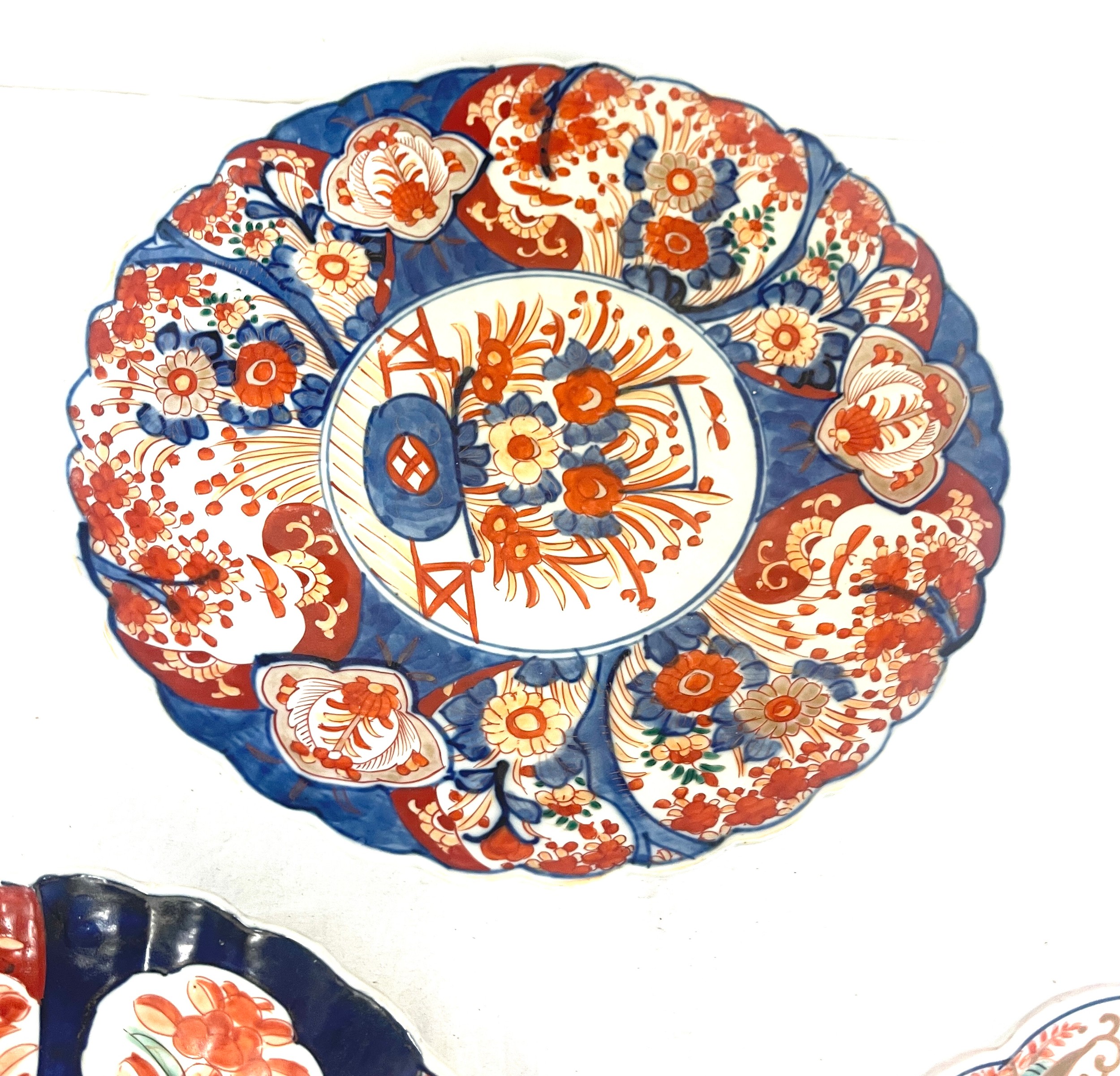 3 Imari chargers measure approx - Image 5 of 6