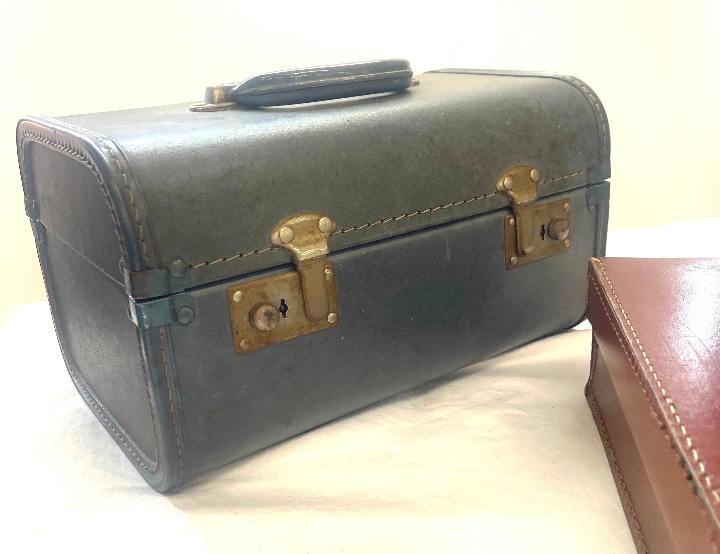 Vintage vanity case, small travel case - Image 2 of 4