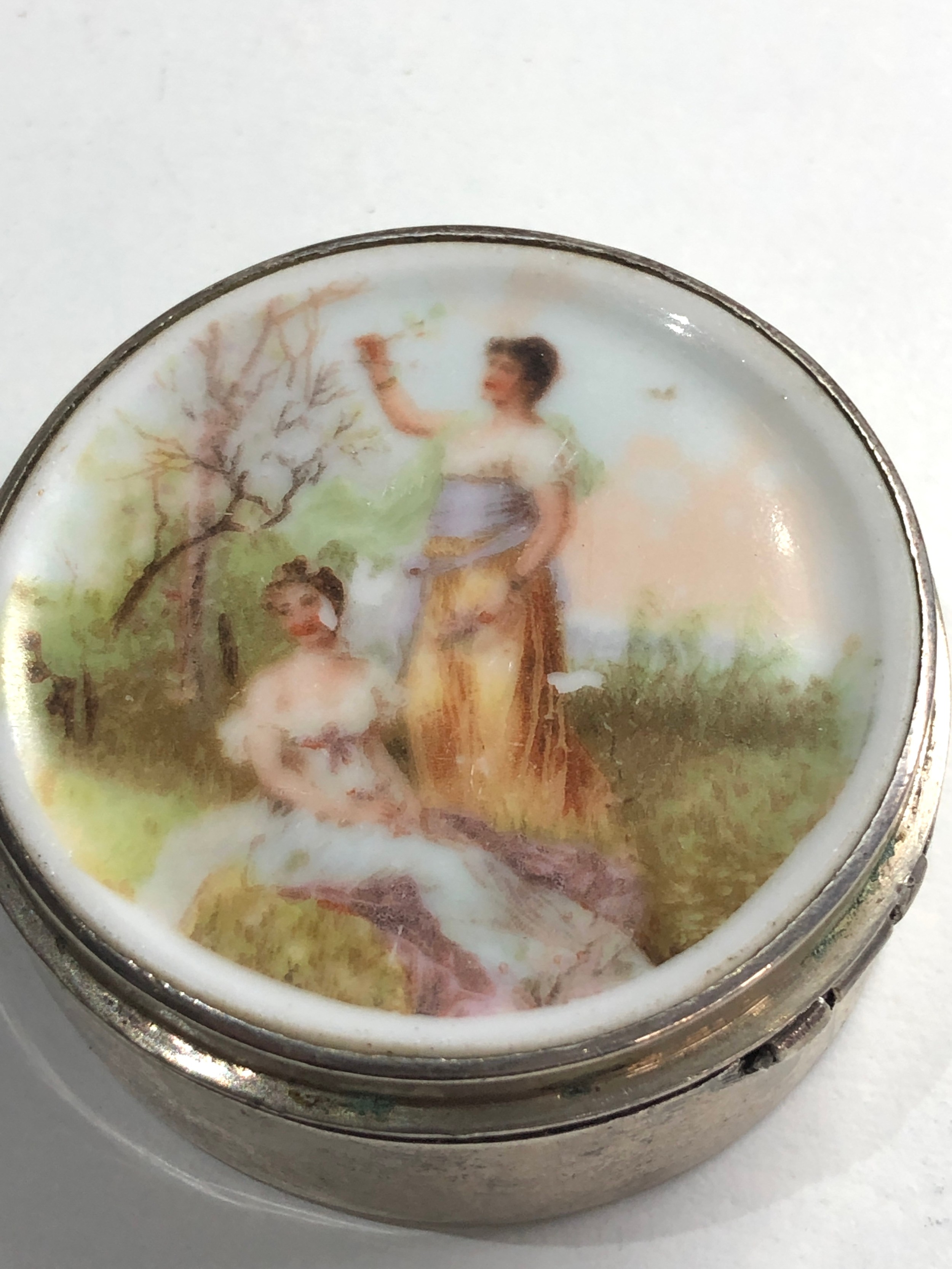 Continental silver painted porcelain panel top pill box xrt tested as silver measures aprrox 4.5cm - Image 3 of 3