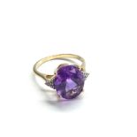 9ct gold amethyst & diamond ring weight 2.5g