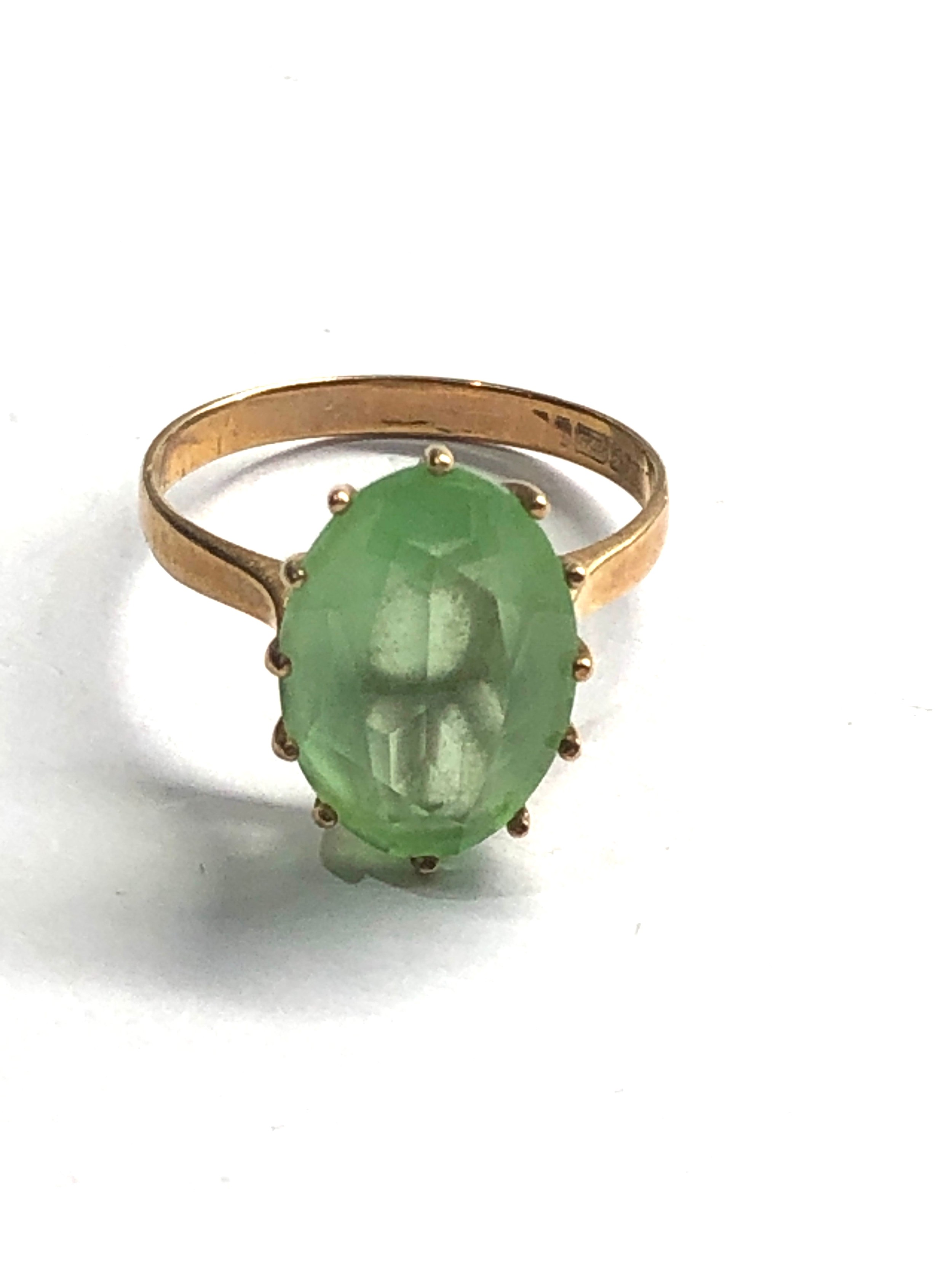 9ct gold vintage green paste stone cocktail ring (2.8g)