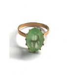 9ct gold vintage green paste stone cocktail ring (2.8g)