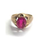 9ct gold synthetic ruby cocktail ring (4.6g)
