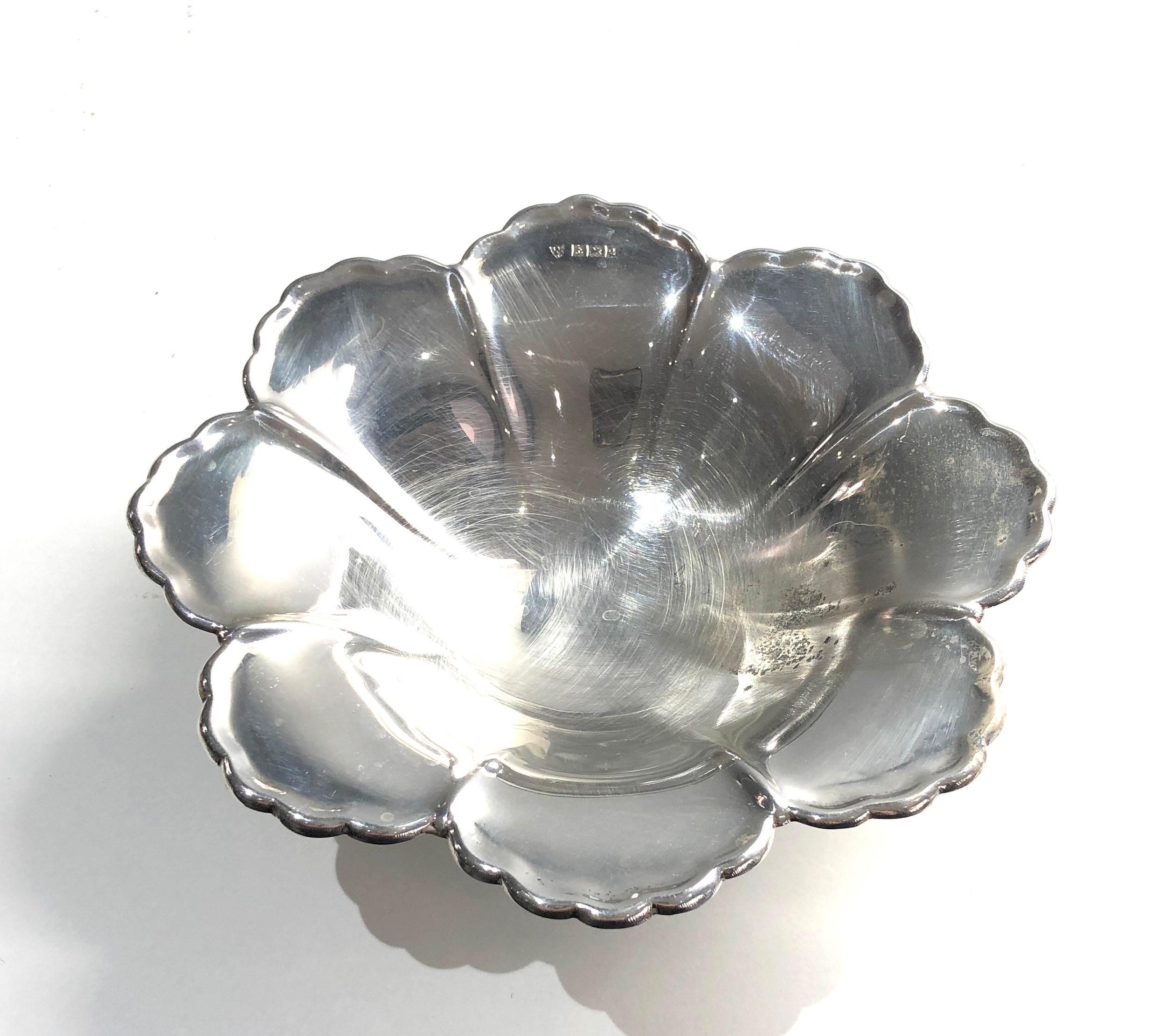 silver sweet dish measures approx 14cm dia height 4.6cm weight 114g - Image 2 of 4