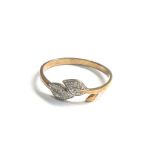 9ct gold diamond leaf ring weight 1.6g