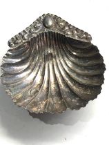Small antique silver scallop dish measures approx 10cm by 8.5cm