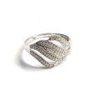 9ct white gold diamond ring weight 2g