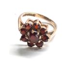 9ct gold garnet ring weight 3.7g