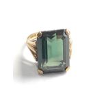 9ct gold vintage synthethic spinel cocktail ring (8.1g)