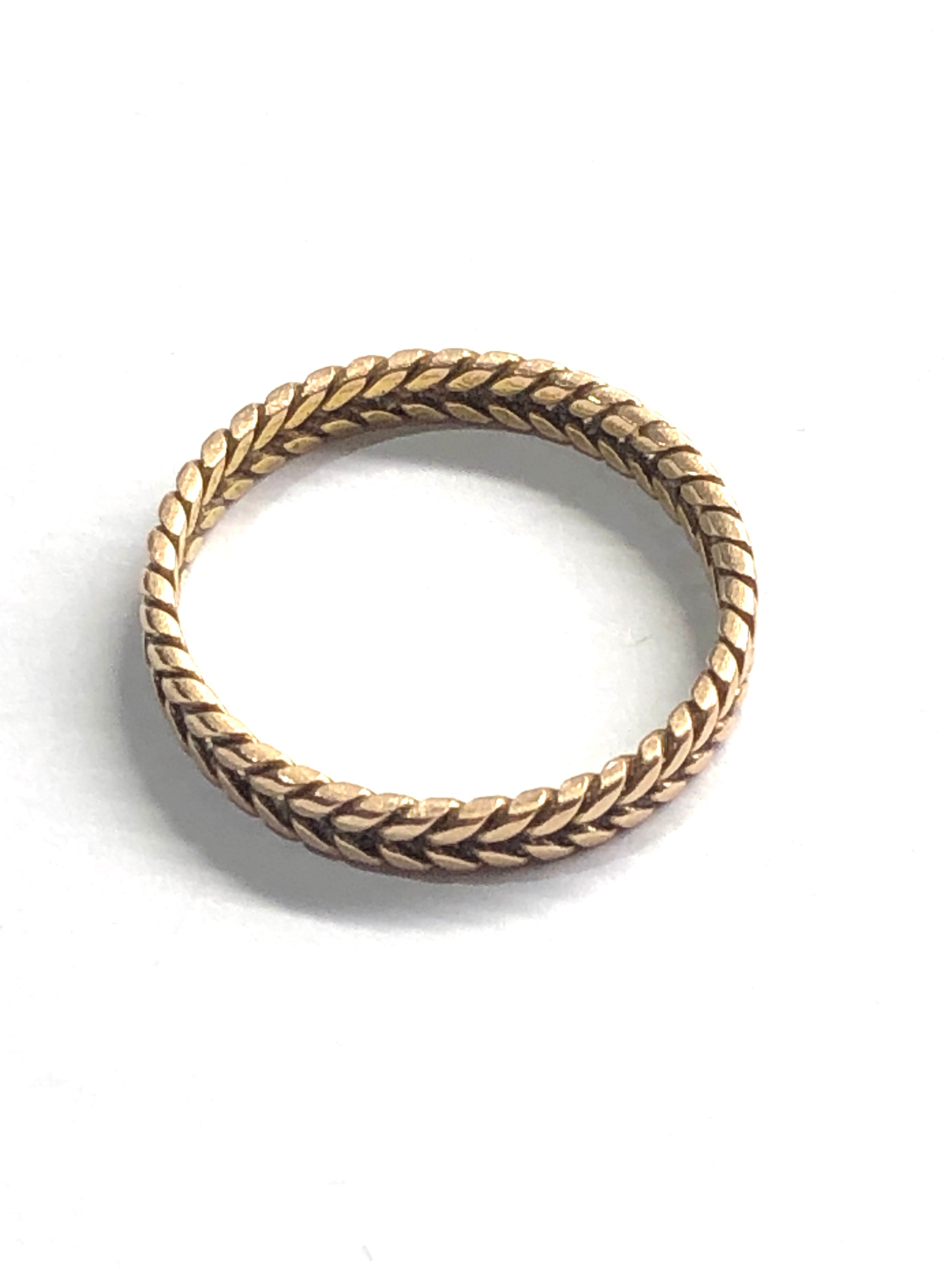 14ct gold vintage braided pattern band ring (1.6g) - Image 2 of 3