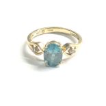 9ct gold topaz ring weight 2.2g