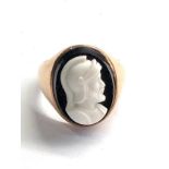 9ct gold cameo ring weight 10.6g