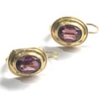 8ct gold purple glass earrings (1.6g)