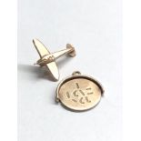 2 9ct gold charms 2.2g