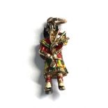 9ct gold vintage enamelled Scottish bagpipe player charm pendant (3.2g)