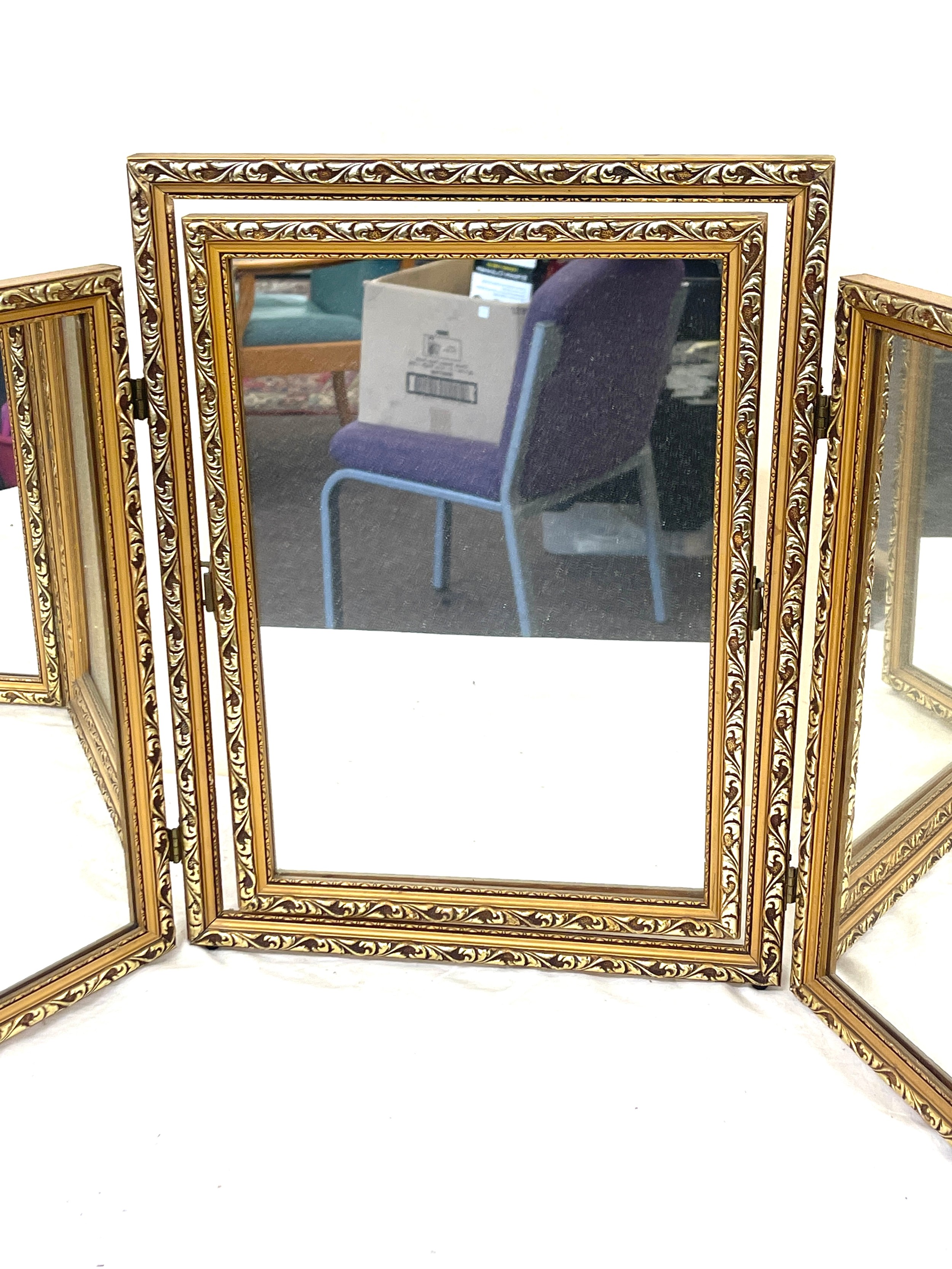 Gilt framed triple dressing table mirror, Height 17 inches, width folded out 25.5 inches - Image 2 of 4