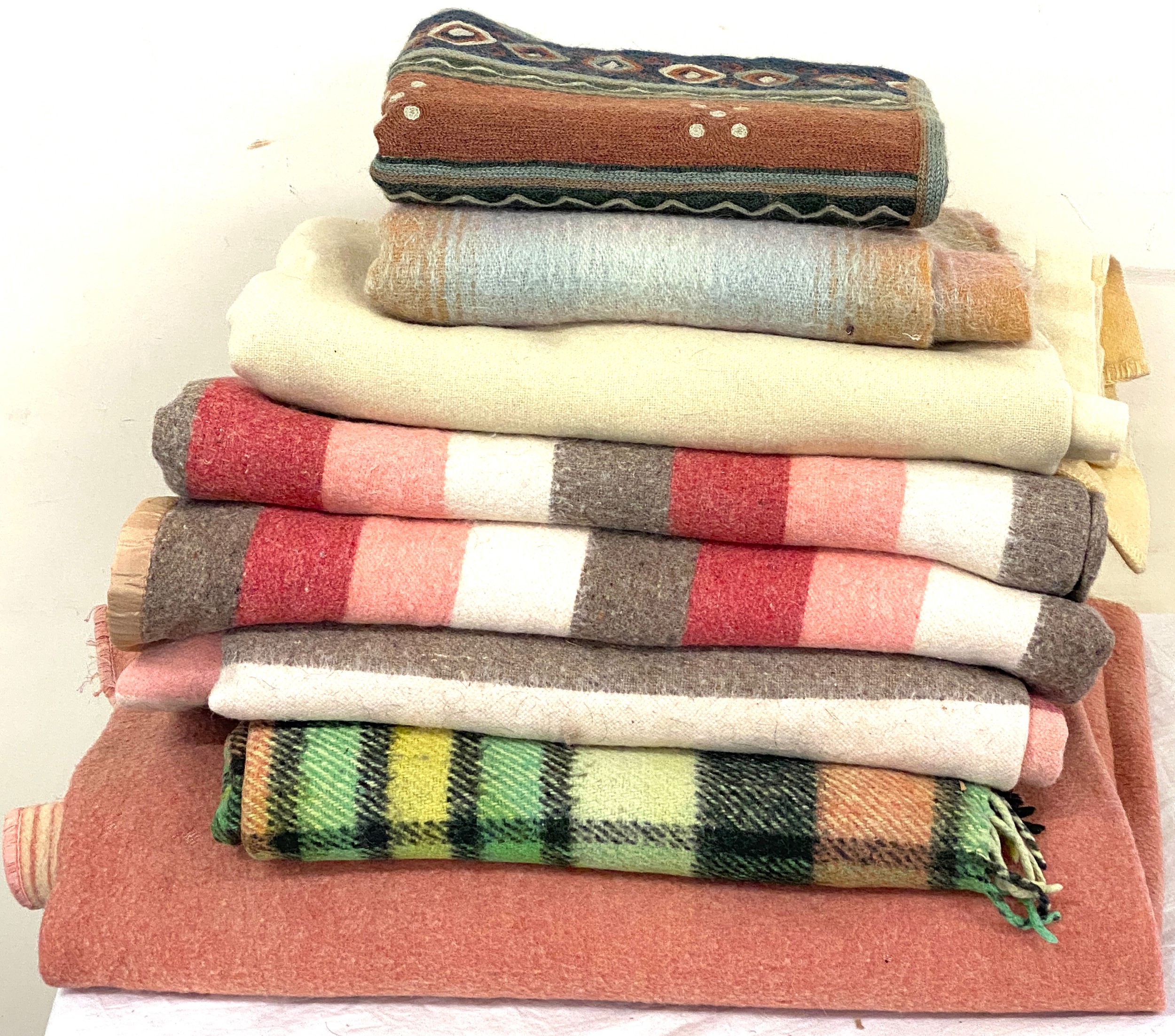 Selection vintage blankets, various sizes and designs