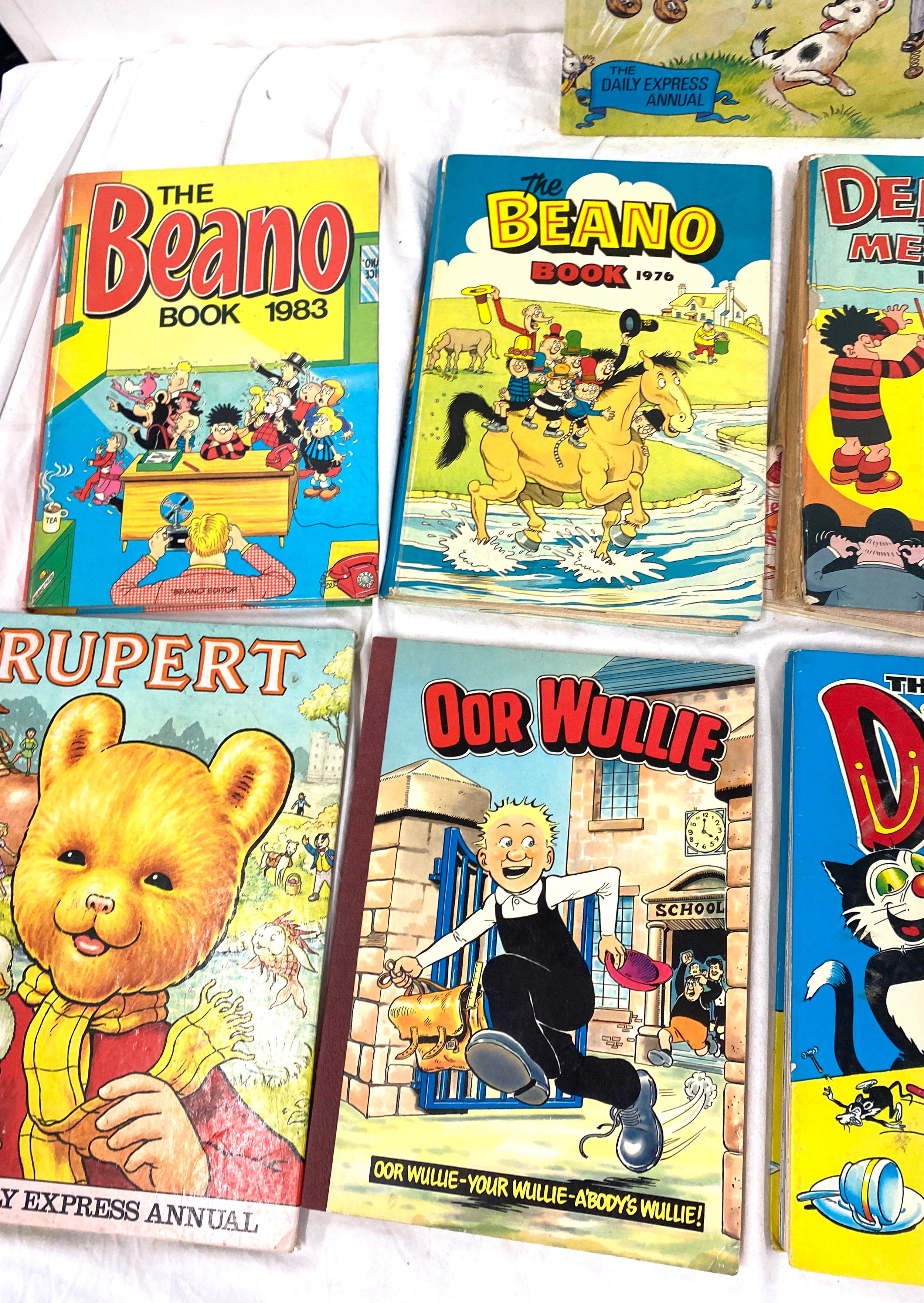 Selection of Dennis, Dandy and Rupert annuals - Image 3 of 4