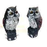 Pair garden ornament owls moveable heads, approximate height: 13.5 inches